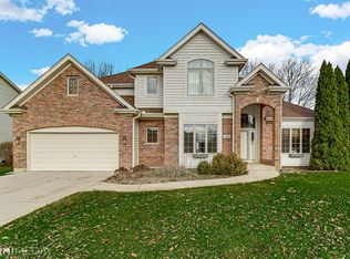 1385 Green Pheasant Ln, Batavia, IL 60510