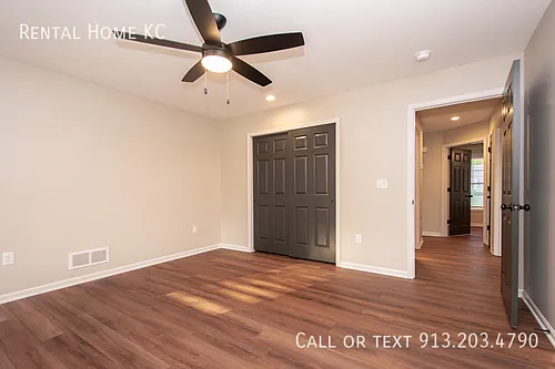 7620 Robinson St — Photo 10