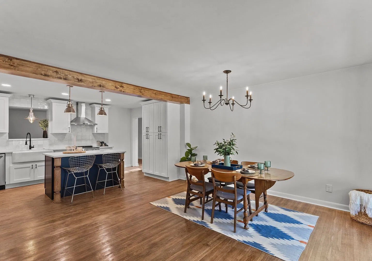 4-Bedroom Home in Shannon Park — Photo 4