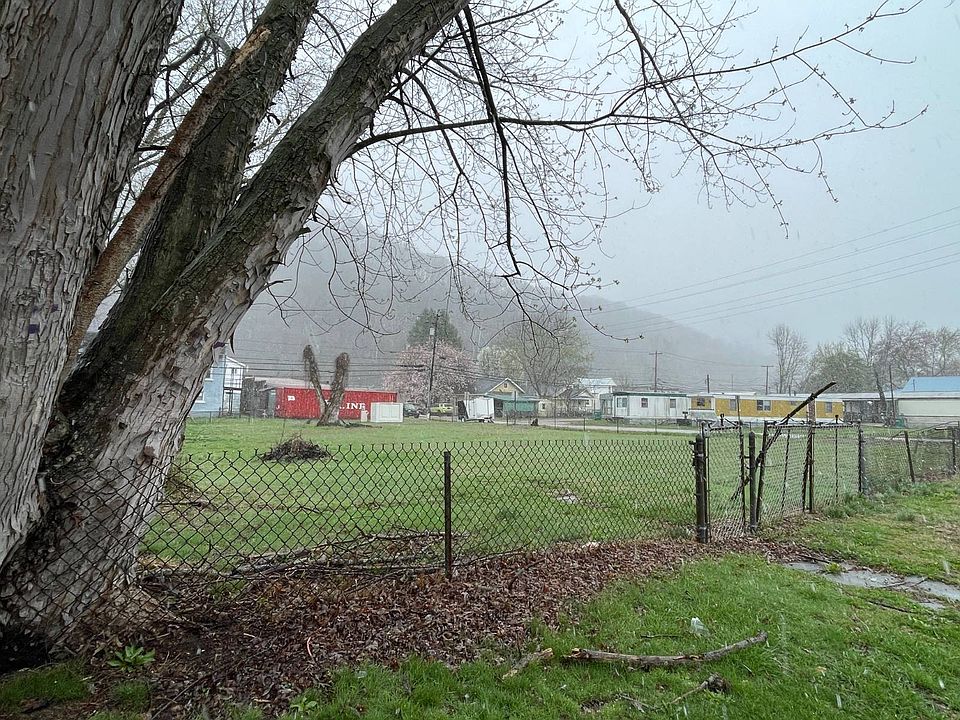 1st image of 5616 Church Dr