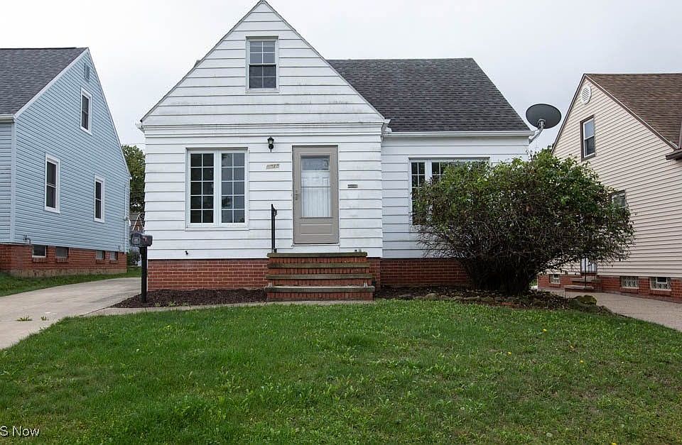 1st image of 8715 Pinegrove Ave
