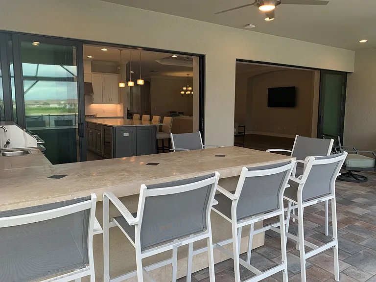 OUTDOOR BAR_11142019