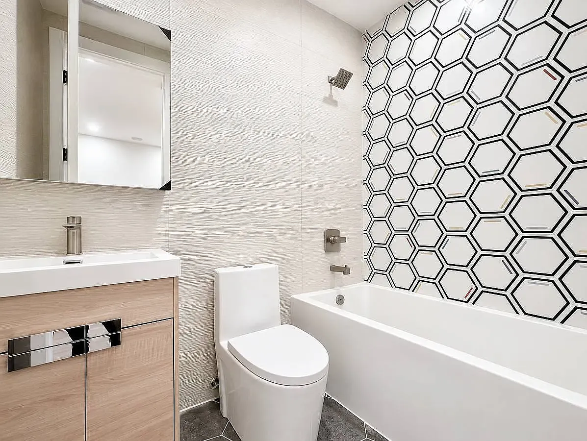 1021 Putnam Avenue — Photo 1