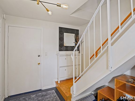 2nd image of 130 Myrtle Ave APT A