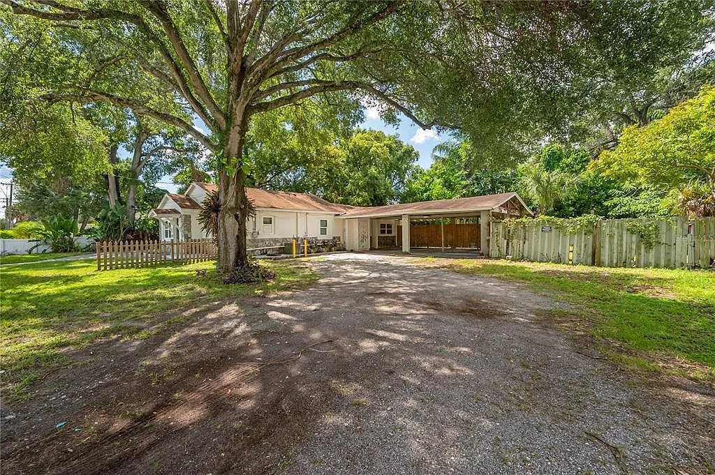 2 bed, 1.0 bath, 792 sqft, $1,500 — Photo 1