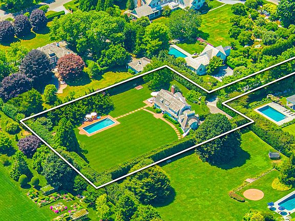 2nd image of 36 Hedges Ln