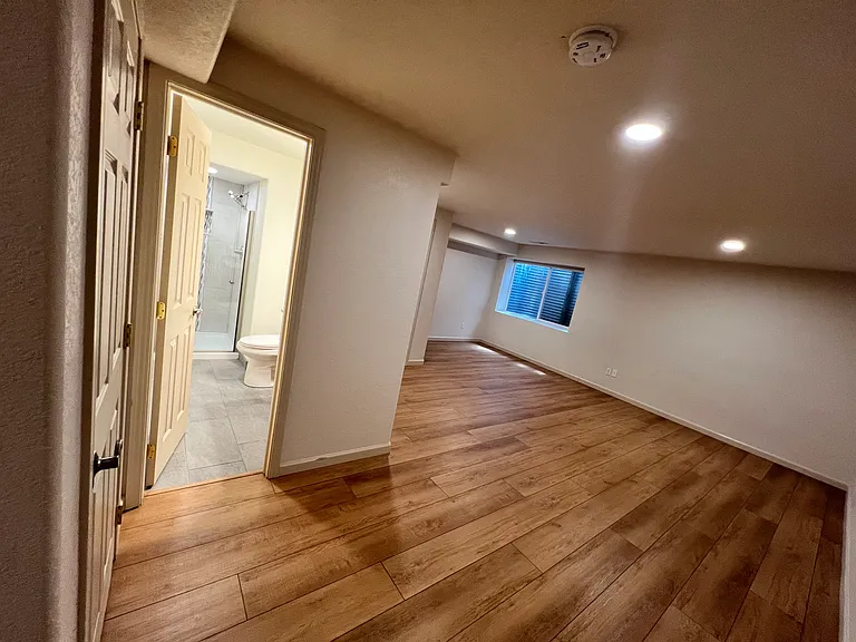 2070 Gonzaga Point — Photo 34