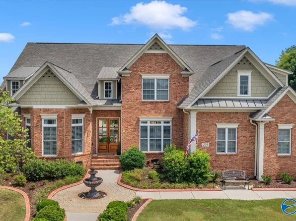 204 Hawks Crest Dr NW, Madison, AL 35757