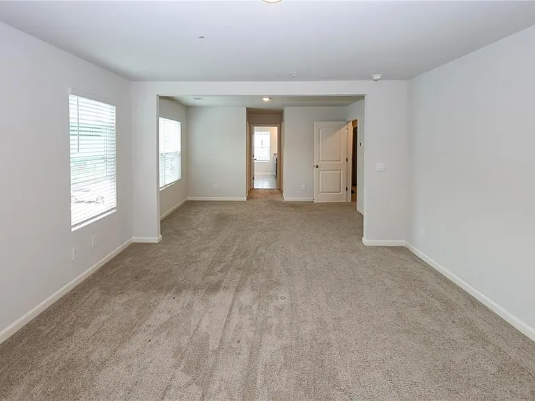 7566 Jennadee Dr — Photo 30