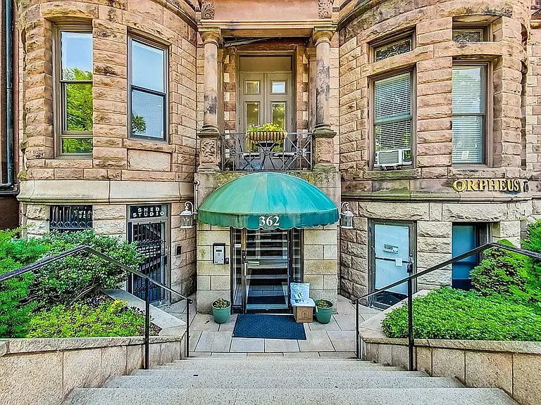 362 Commonwealth Ave #2J — Photo 11