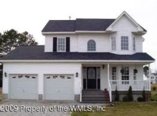 2106 W Riley Ln, Hayes, VA 23072