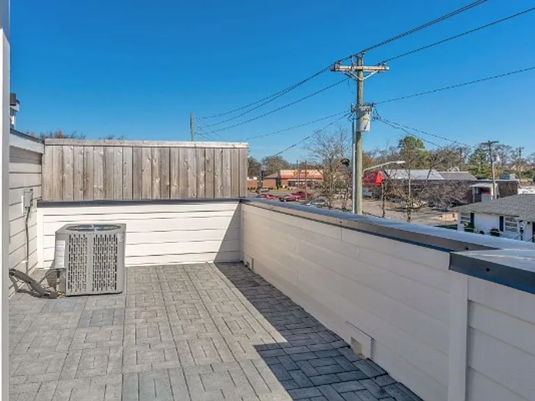 310 Cedar St #2 — Photo 17