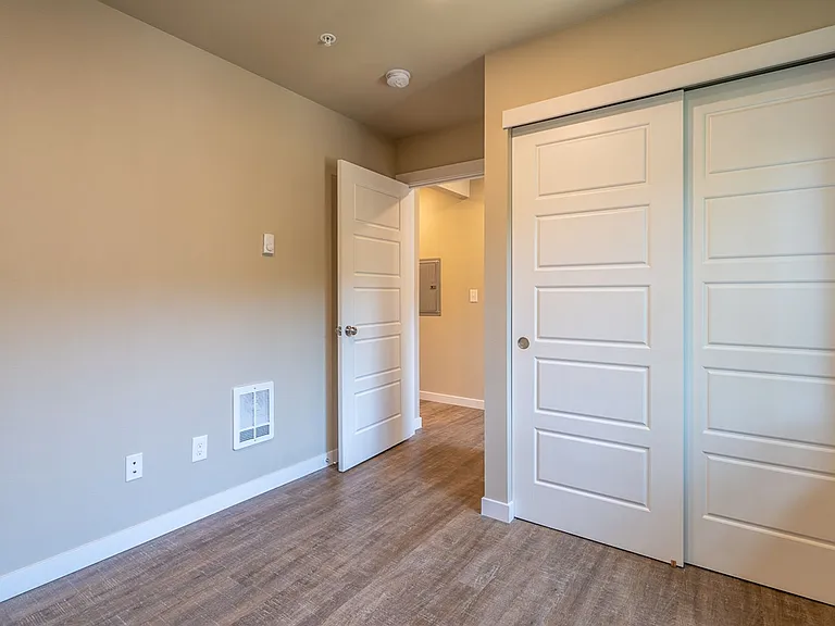 519 N Forest St — Photo 22