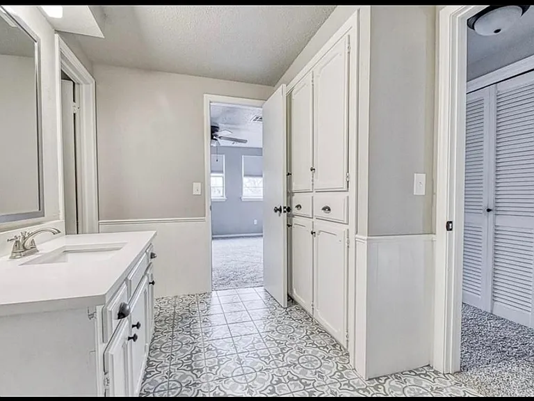 1620 S Berry Rd — Photo 10
