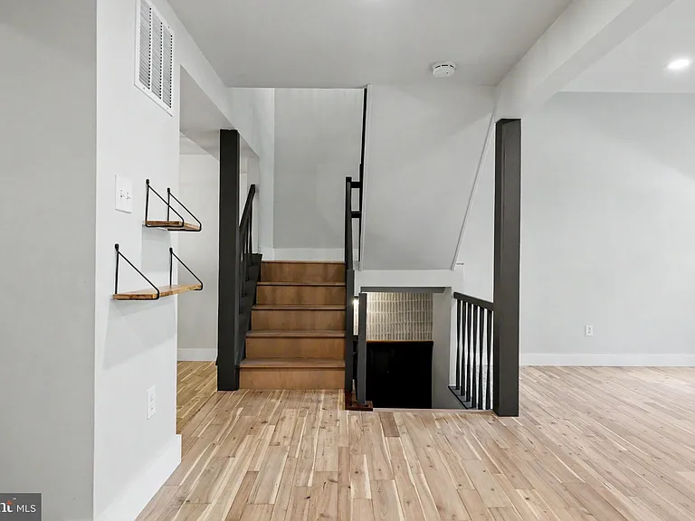 2105 Glencourse Ln — Photo 62