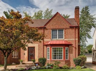 3755 Bainbridge Rd, Cleveland Heights, OH 44118