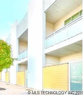 1 bed, 1.0 bath, 996 sqft, $1,125 — Photo 4