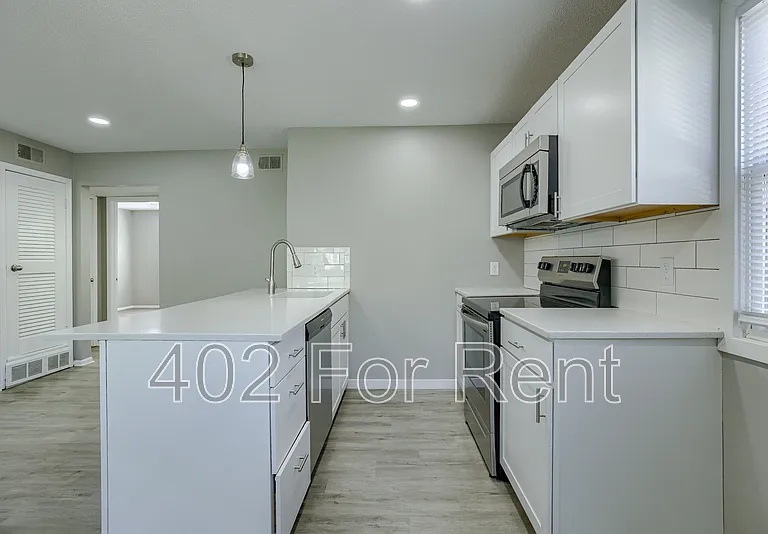 1008 S 29th St #4 — Photo 5