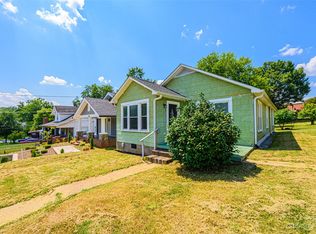 232 8th Avenue Dr SW, Hickory, NC 28602