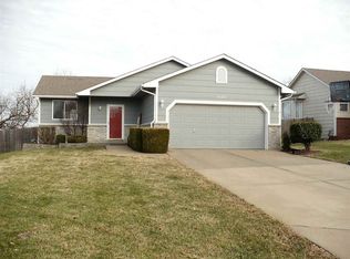 1600 N Walnut Creek Dr, Derby, KS 67037