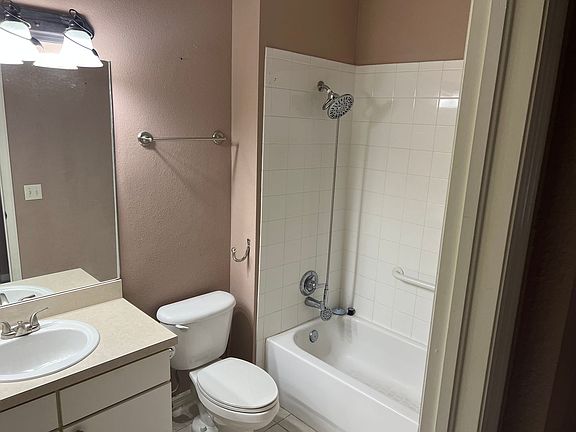 4th image of 2601 Eagle Greens Dr