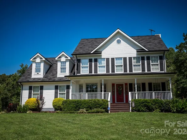 160 Pineapple Dr, Ellenboro, NC 28040