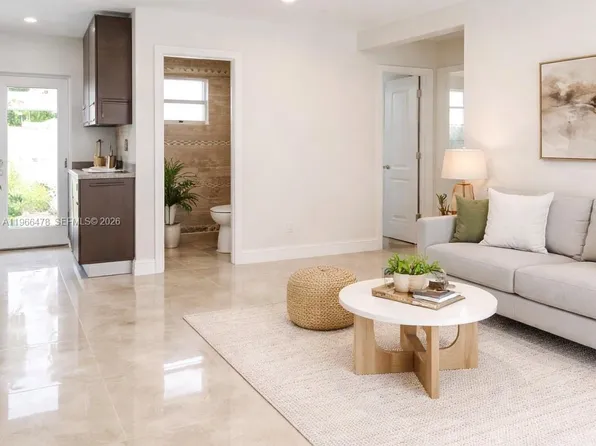 2443 Coolidge St, Hollywood, FL 33020