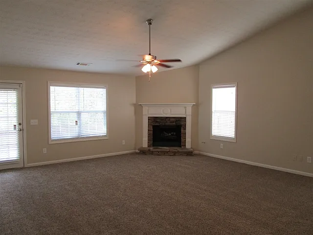 113 Village Dr — Photo 5
