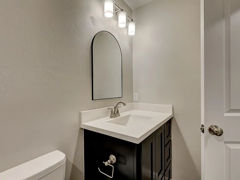721 League Cir — Photo 25