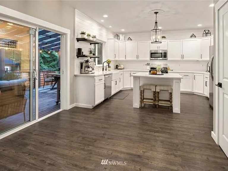 1405 Weaver Way — Photo 4