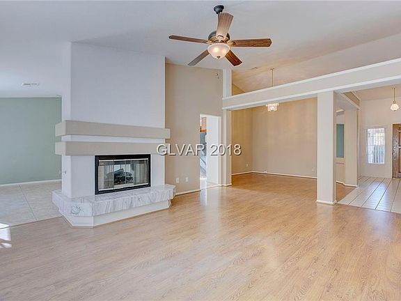 4th image of 274 Plaza Napoli Ct