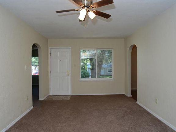 3rd image of 3042 S Scott Ave