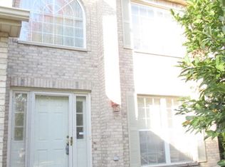 1542 Baytree Dr, Romeoville, IL 60446