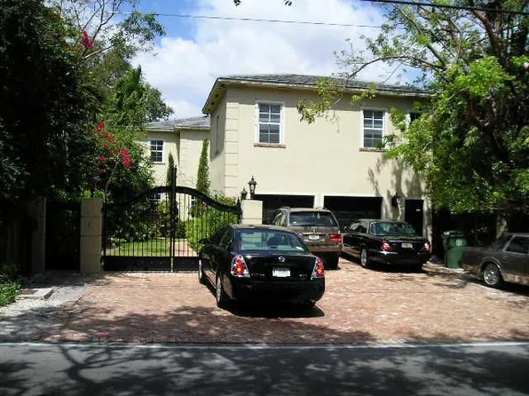 3670 SW 37th Ave, Miami, FL 33133