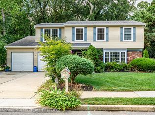 4 Kettle Ct, Howell, NJ 07731