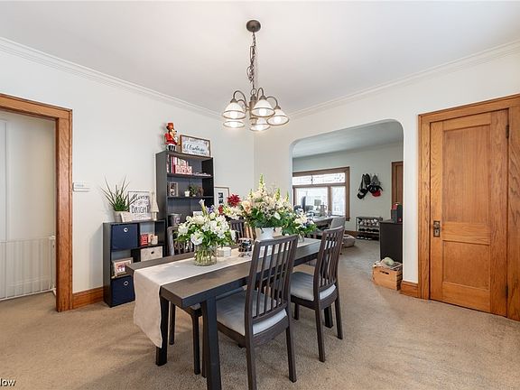 5th image of 2125 Eldred Ave