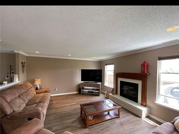 4th image of 14754 Fawn Hollow Ln