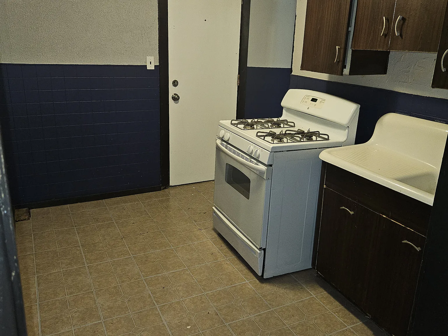 1 bed, 700 sqft, $900 — Photo 4