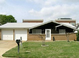 1111 Wildwood Dr, Arlington, TX 76011