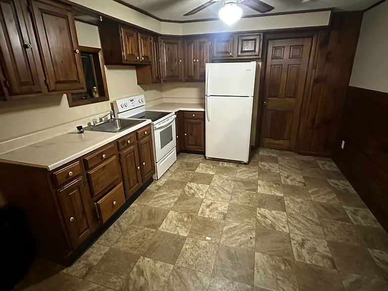 1206 Farber Ct #2 — Photo 9