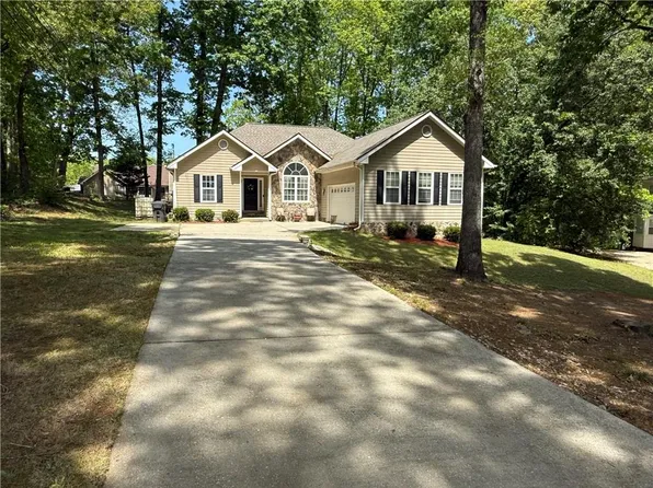 992 Cove Lake Ct, Lawrenceville, GA 30045