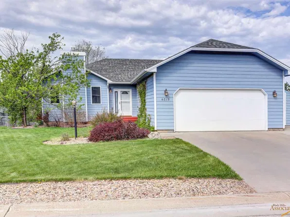 4815 Summerset Dr, Rapid City, SD 57702