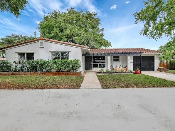 613 Garden Ct, Fort Lauderdale, FL 33317