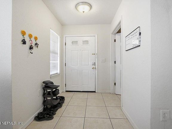 2nd image of 8550 ARGYLE BUSINESS Loop #208