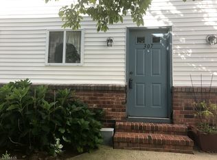 307 Saddle Ct, Flemington, NJ 08822