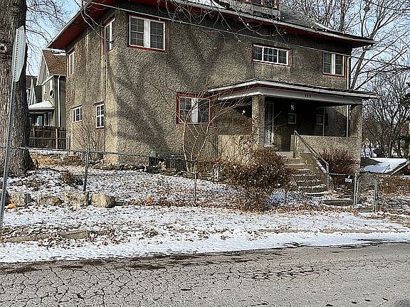 2nd image of 400 N 9th St