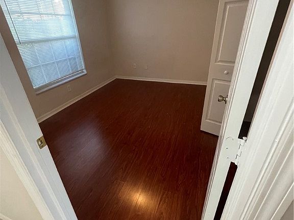 4th image of 4612/4614 Leonard Blvd S