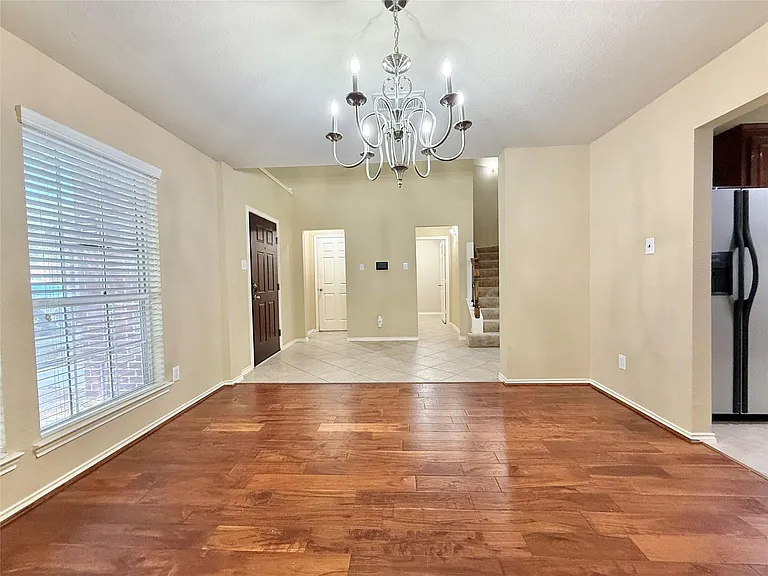 1810 Katlyn Ln — Photo 8