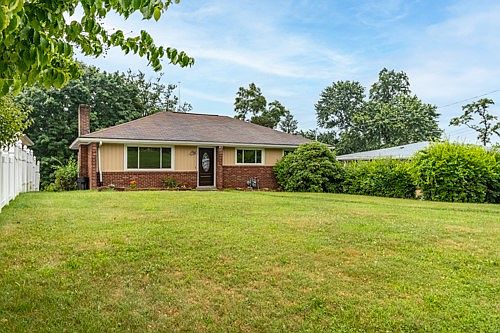 2nd image of 5836 Heberton Dr