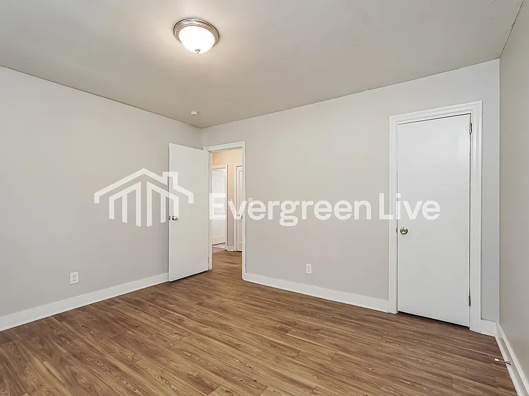 129 Winburn St — Photo 13
